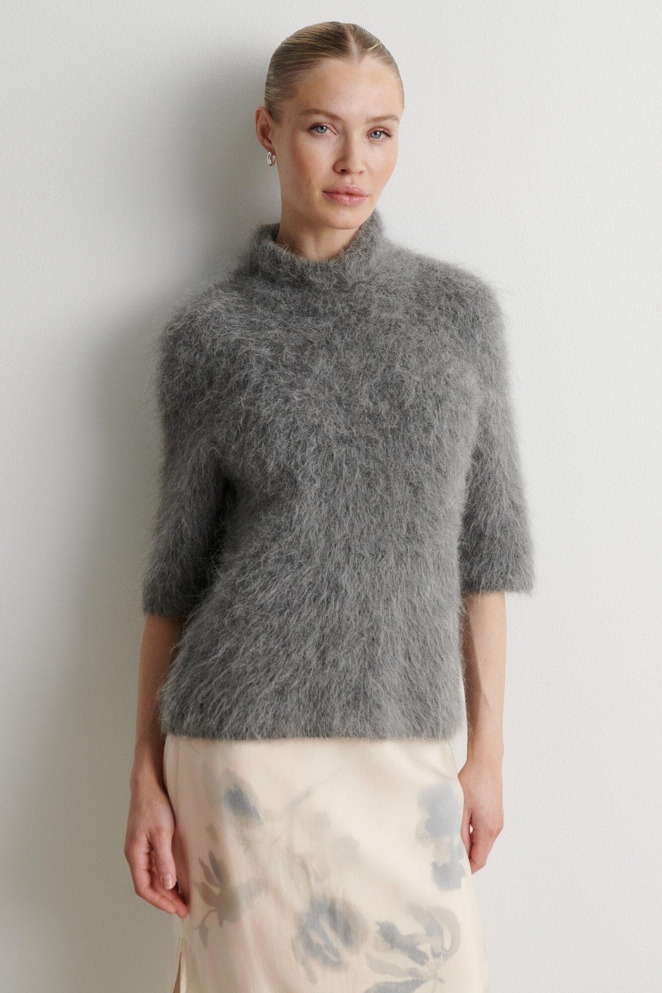 Karla kortærmet striktrøje – Dark grey melange